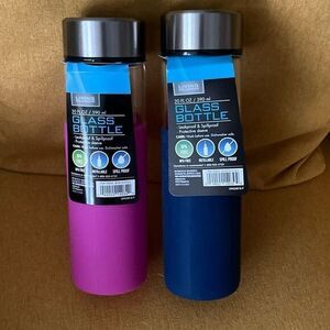 Living Solutions BUNDLE‎ 2 Glass Water Bottles Blue Pink Sleeve 20 OZ NEW